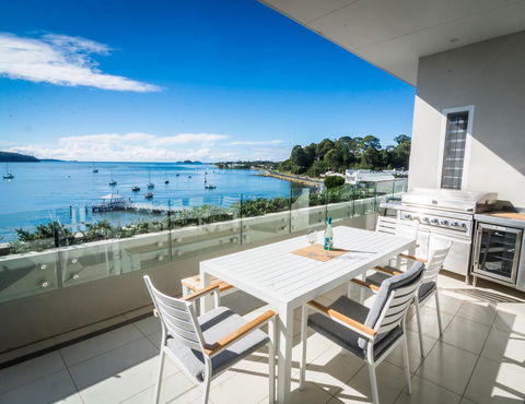Promenade Penthouse Apartment - Click Find 3