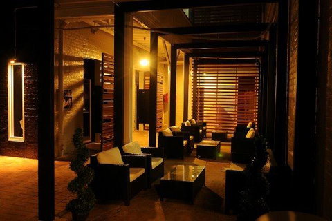 Crossroads Hotel - Local Finder 29