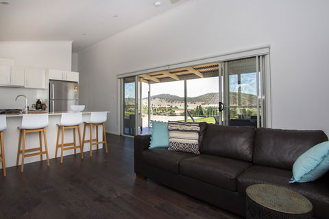 Stay In Mudgee - Lavinia 9
