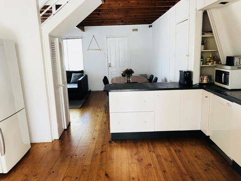 Little Blue Beach House - Lawyer Find 10