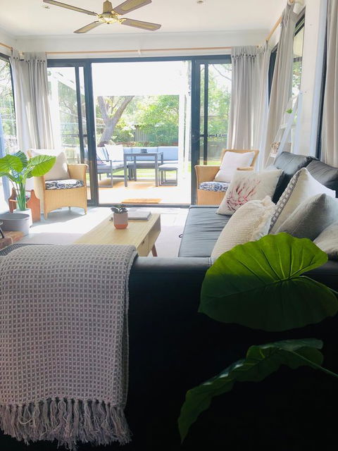 Little Blue Beach House - Lawyer Find 14
