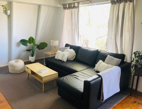 Little Blue Beach House - Lawyer Find 8