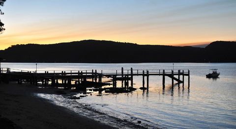 Refuge Cove On Pittwater - Click Find 13