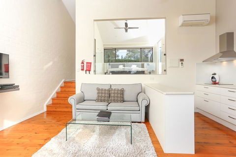 Wine Country Villas - Click Find 22