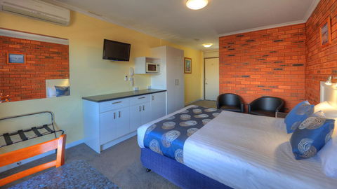 Pelican Motor Inn - Click Find 15