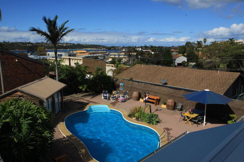 Pelican Motor Inn - Click Find 11
