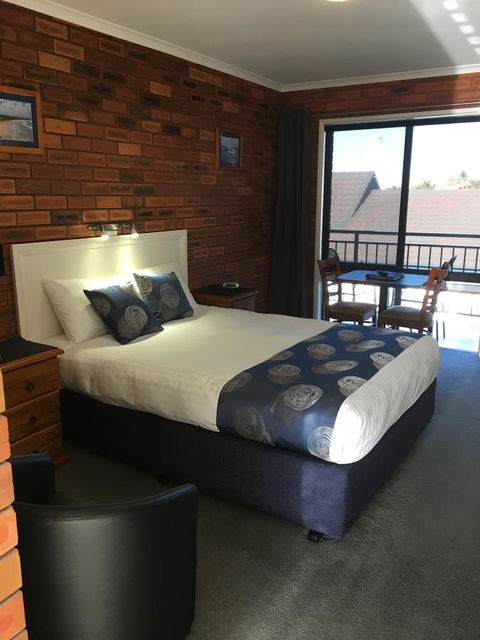Pelican Motor Inn - Click Find 19