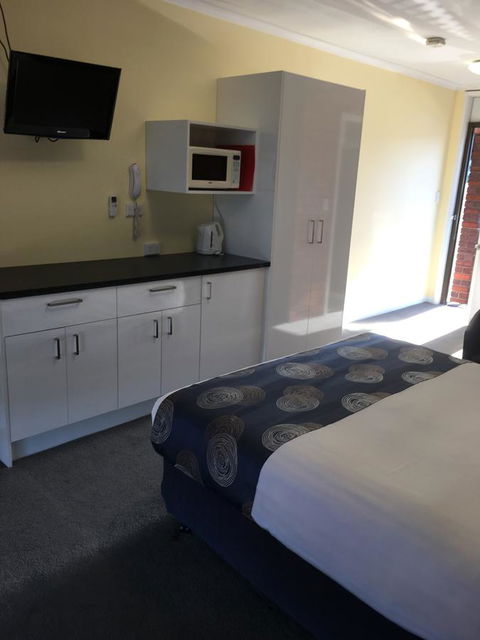 Pelican Motor Inn - Click Find 1