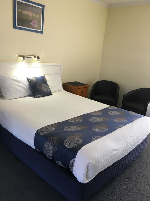 Pelican Motor Inn - Click Find 18