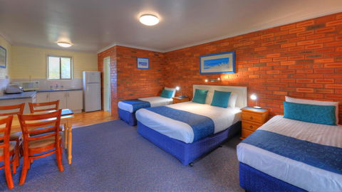 Pelican Motor Inn - Click Find 4