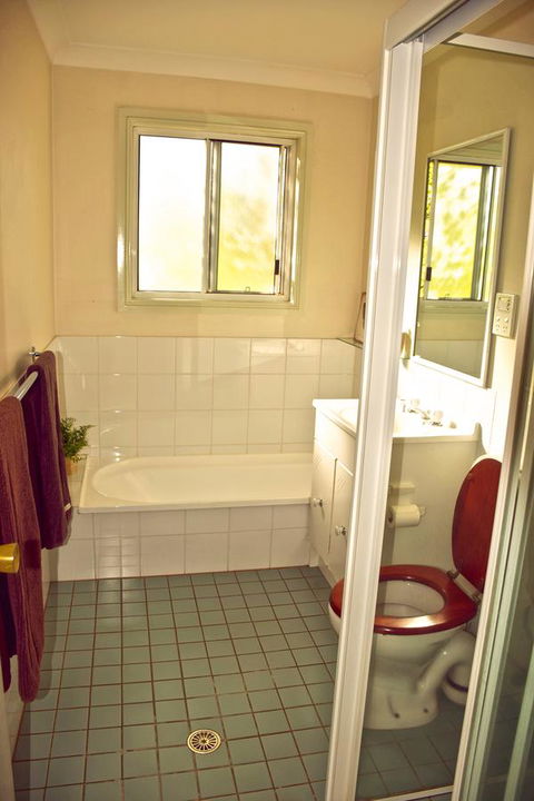 Borrodell Vineyard - Click Find 25