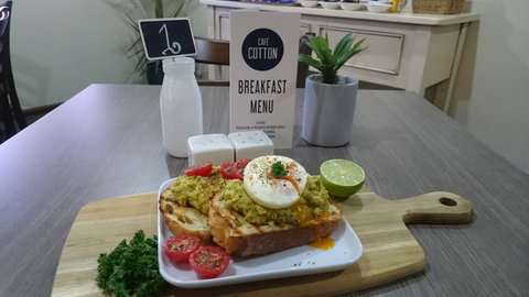 Adelong Motel - Local Finder 1