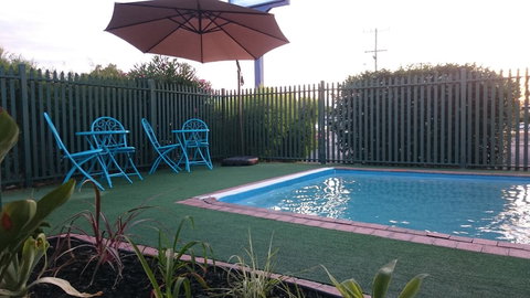 Adelong Motel - Local Finder 9