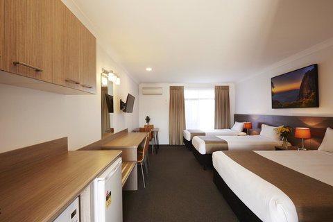 Adelong Motel - Local Finder 4