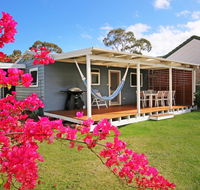 Hayes Beach House - Jervis Bay - Pet Friendly - Lawyer Find