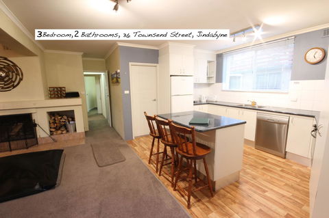 Full Circle Apartments - Click Find 16