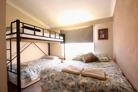 Full Circle Apartments - Click Find 4