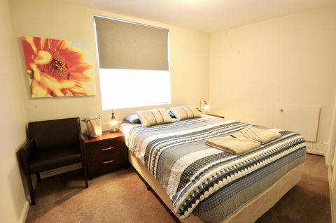 Full Circle Apartments - Click Find 9