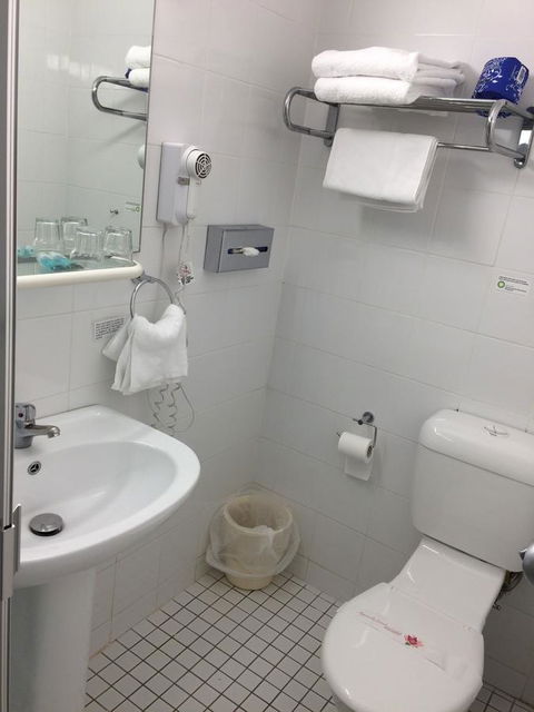 Edgecliff Lodge Motel - Lawyer Find 12