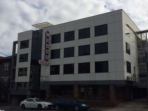 Edgecliff Lodge Motel - Lawyer Find 0