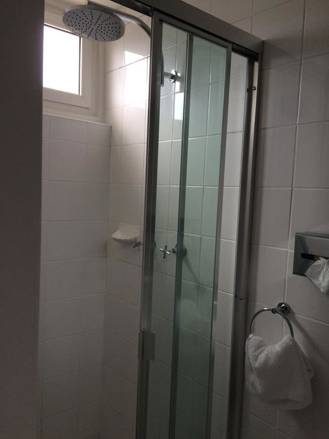 Edgecliff Lodge Motel - Lawyer Find 13