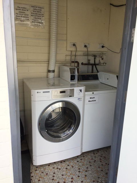 Edgecliff Lodge Motel - Lawyer Find 25
