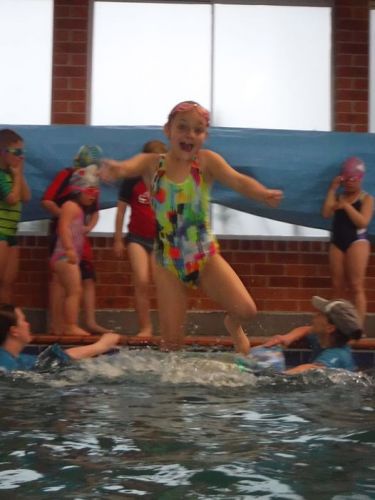 Junior Jelly Fish Swim School - Click Find 2