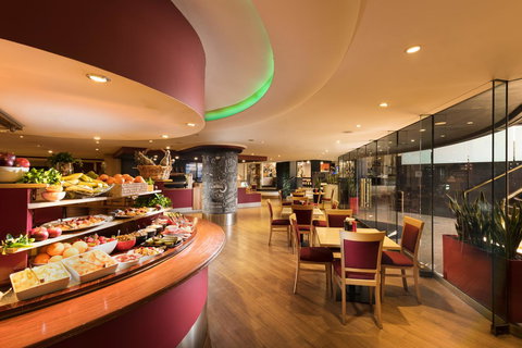 Stamford Plaza Adelaide - Who Is Search 3