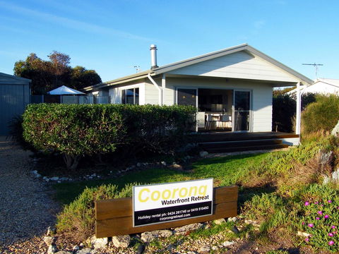 Coorong Waterfront Retreat - Click Find 14