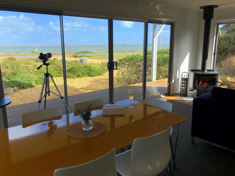 Coorong Waterfront Retreat - Click Find 7