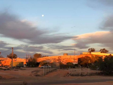 Aussie Opal Diggers Outback Retreat-Undergound - Bet 4u 3