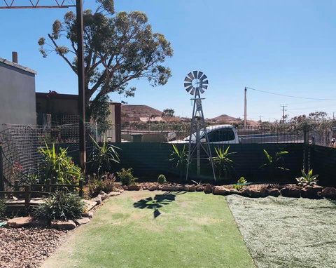 Aussie Opal Diggers Outback Retreat-Undergound - Bet 4u 23