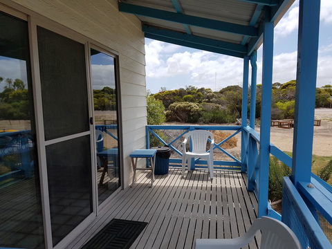 Marion Bay Holiday Villas - Click Find 7