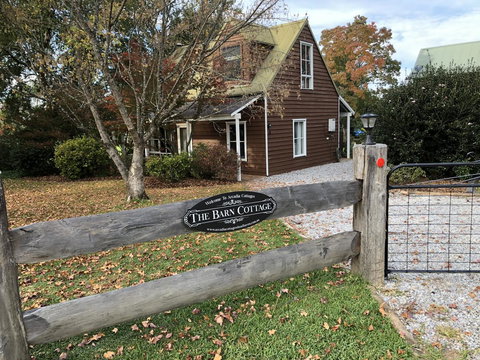 Arcadia - The Barn Cottage & Rosehill Cottage - Click Find 1