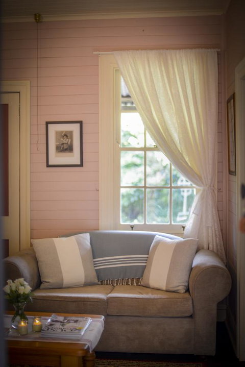 Arcadia - The Barn Cottage & Rosehill Cottage - Click Find 21