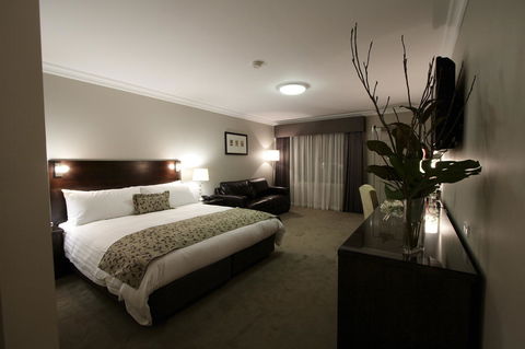 Carlyle Suites & Apartments - Bet 4u 3