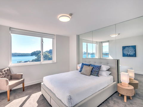 Panoramic Harbour Views And Unbeatable Comfort - Lawyer Find 3