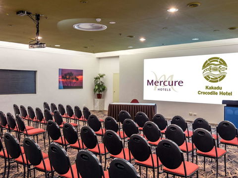 Mercure Kakadu Crocodile - Lawyer Find 35