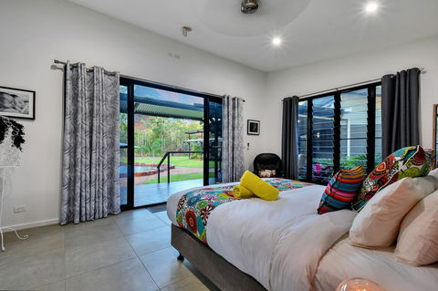 'Tropical Oasis - Darwin NT - DBD 19