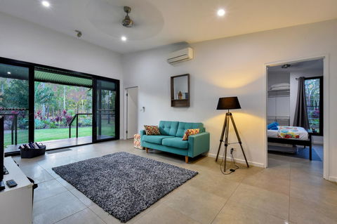 'Tropical Oasis - Darwin NT - DBD 16