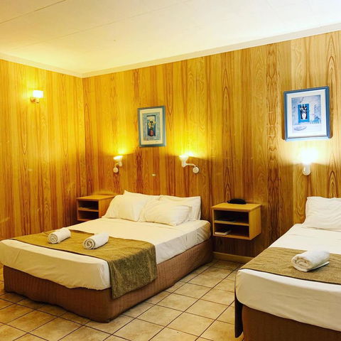 Pine Tree Motel - DBD 21