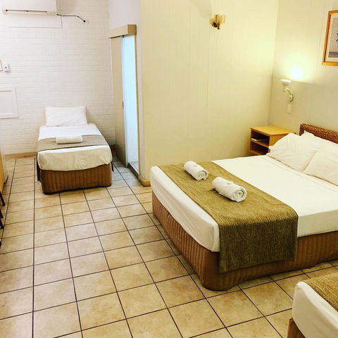 Pine Tree Motel - DBD 23