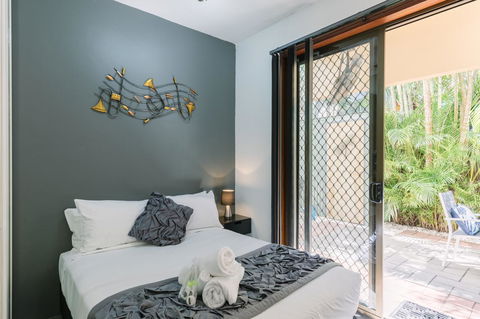CitySide Apartment - 2 Bedroom With Private Courtyard - Click Find 14