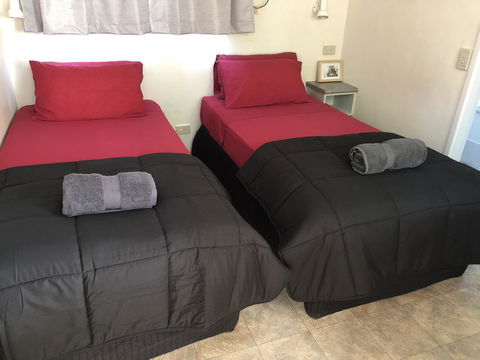 Mataranka Roadhouse - Click Find 7