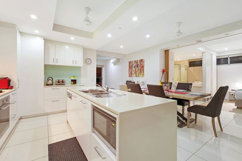 BeachLife Apartments - Click Find 33