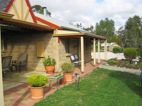 Riesling Trail & Clare Valley Cottages - Bet 4u 2