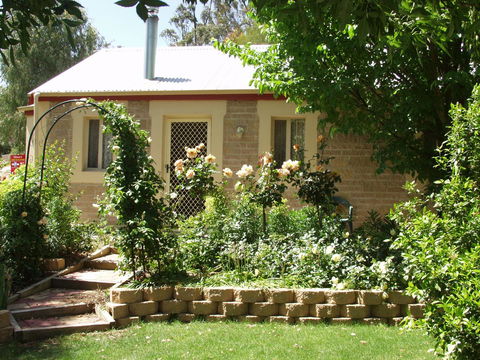Riesling Trail & Clare Valley Cottages - Bet 4u 3
