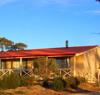 Windmill Cottage - Click Find