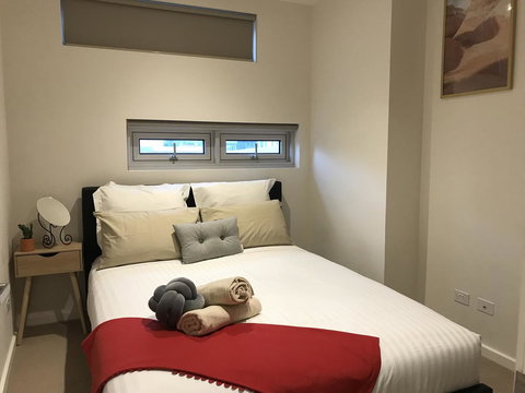 Ther-Rich 2Brm CBD Apartment - Who Is Search 43