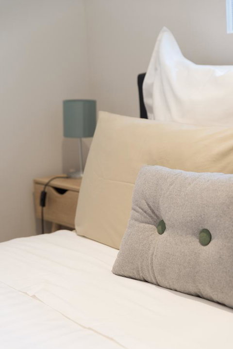 Ther-Rich 2Brm CBD Apartment - Who Is Search 10